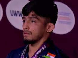 Loading...